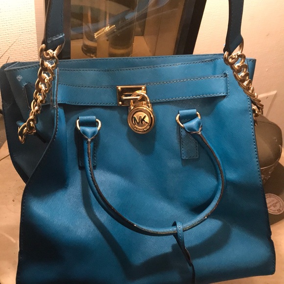 Micheal Kors large Hamilton bag 100% authentic!! - Picture 2 of 2